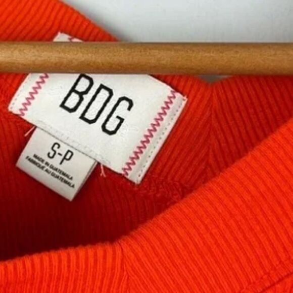 BDG Urban Outfitters Shannen V-Neck Ribbed Top In Orange - Picture 7 of 7